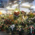 Blumenläden in der Markthalle