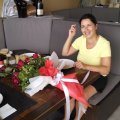 Heute ist unser 15er Hochzeitstag und ich konnte Ines beim Frühstück mit 15 roten Rosen überraschen!